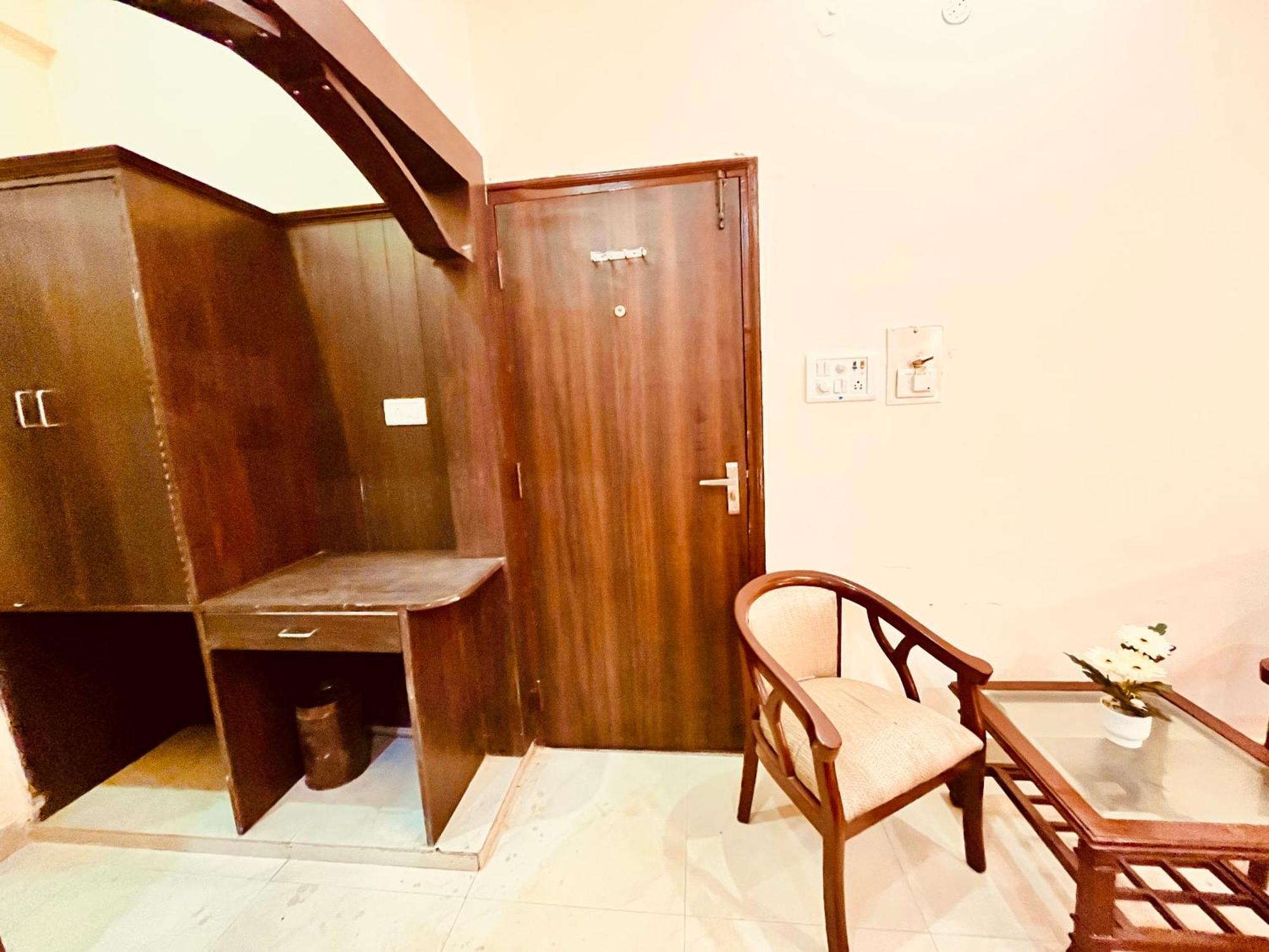Beetal Guest House Srīnagar Esterno foto